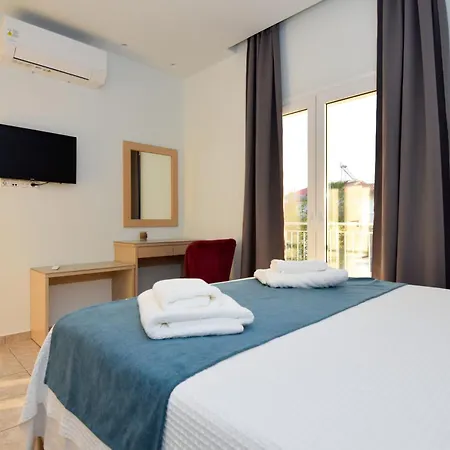 Katakis Luxury * Hriszí Aktí Haniá