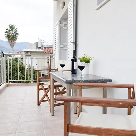 Katakis Luxury Apartman Hriszí Aktí Haniá