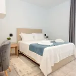 Katakis Luxury شقة